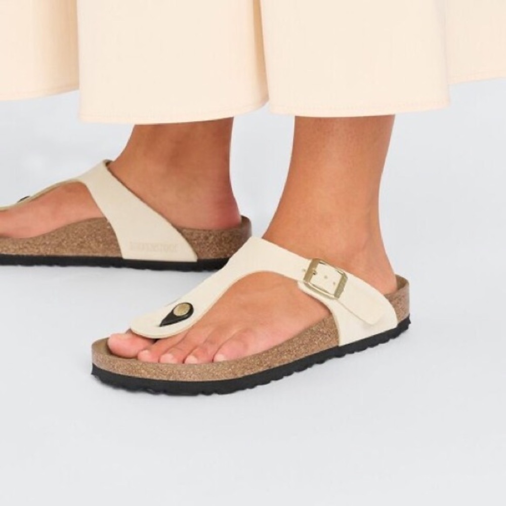 Birkenstock Gizeh
Nubuck Leather - Ecru 7 US Size 38/24.5 cm